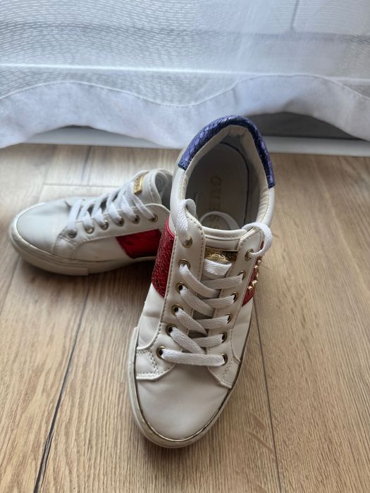 Дамски обувки GUESS