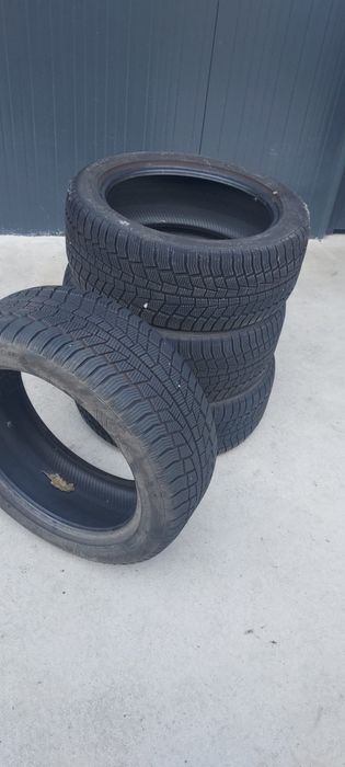 Anvelope iarna 245/45/18