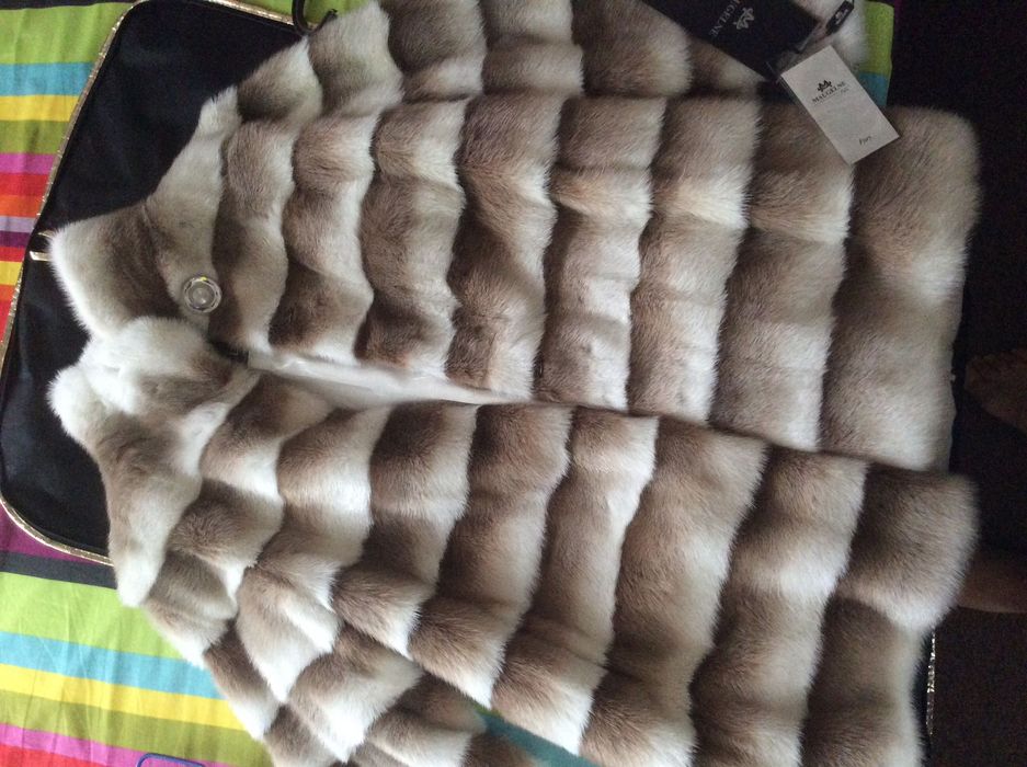 Продам кабсолютно расивую  норковую шубу.