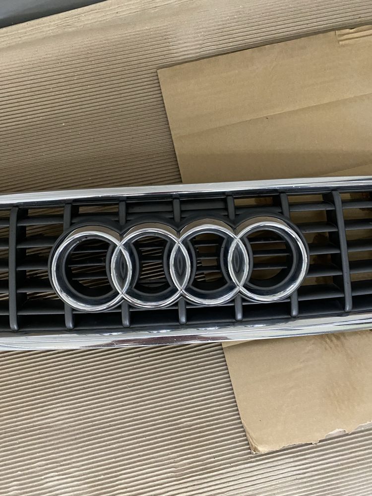Решетка за преден капак от AUDI S4 B6