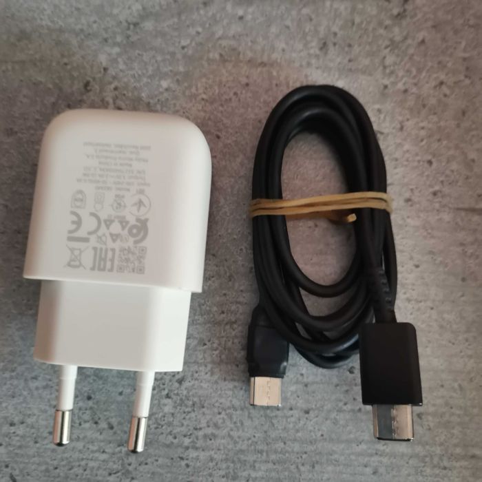 Incarcator tip C 5v 2A cu cablu tip C