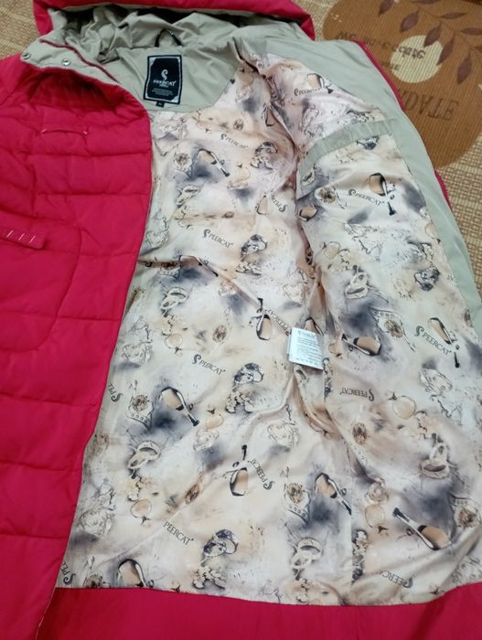 Продам теплый пуховик насыщенный красный цвет 46- 48 размер