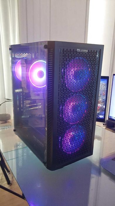 Calculator Gaming Hive i7 7700, 32GB DDR4, RX580 8GB, SSD 512Gb, 1TB