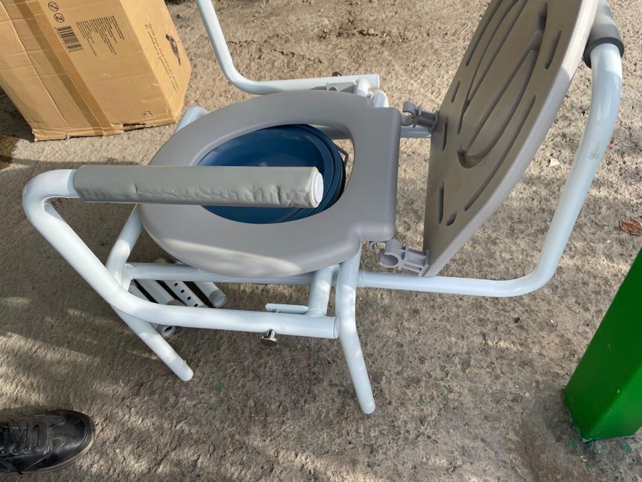 Срочно продам туалет