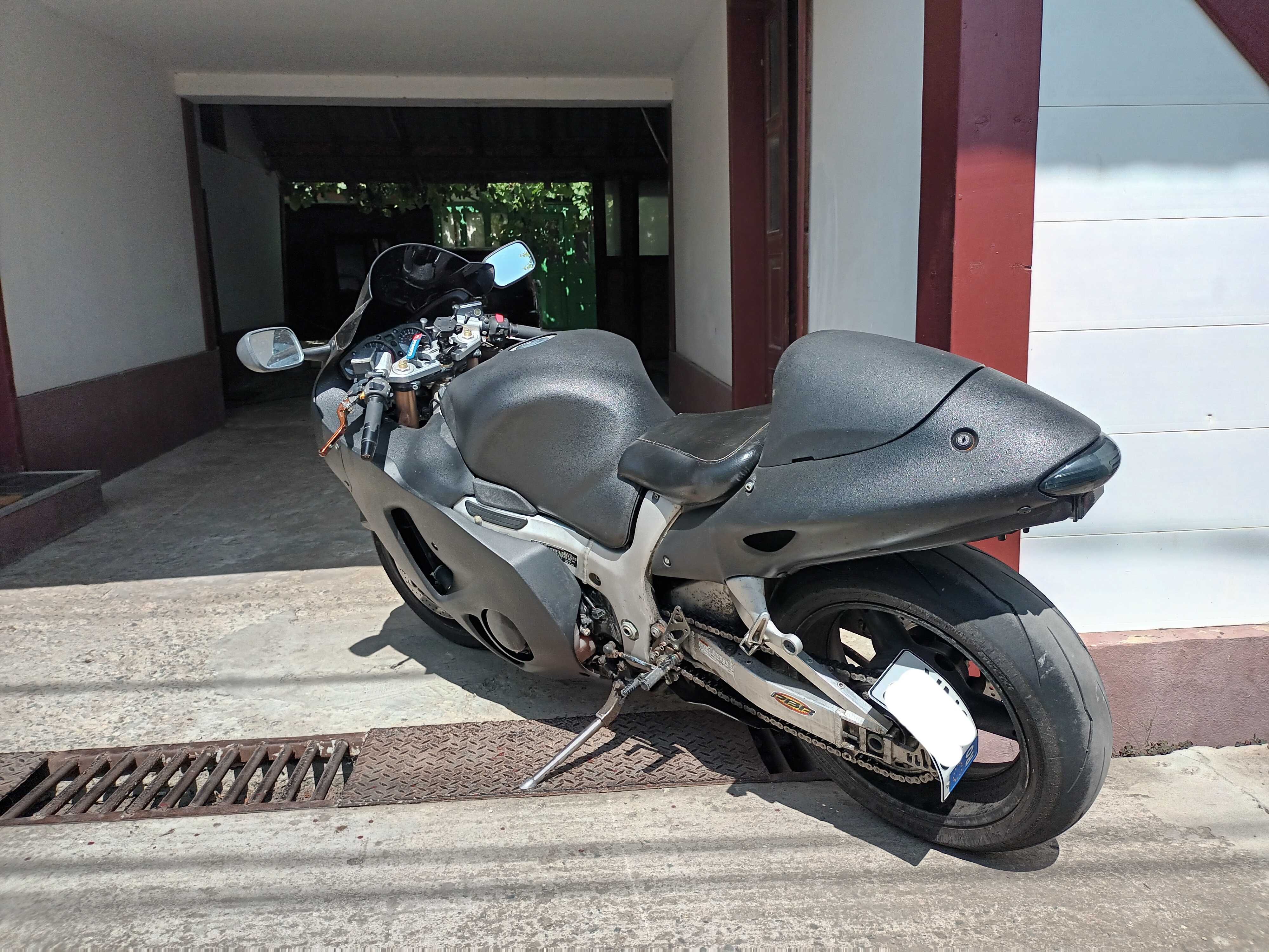 Suzuki GSX1300R Hayabusa
