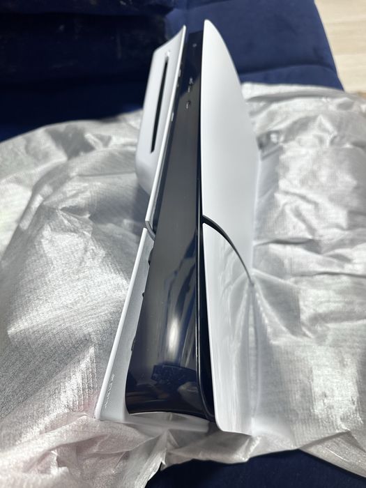 Playstation3,4,5 slim 1Tb 20 игр на борту все есть гарантия тоже