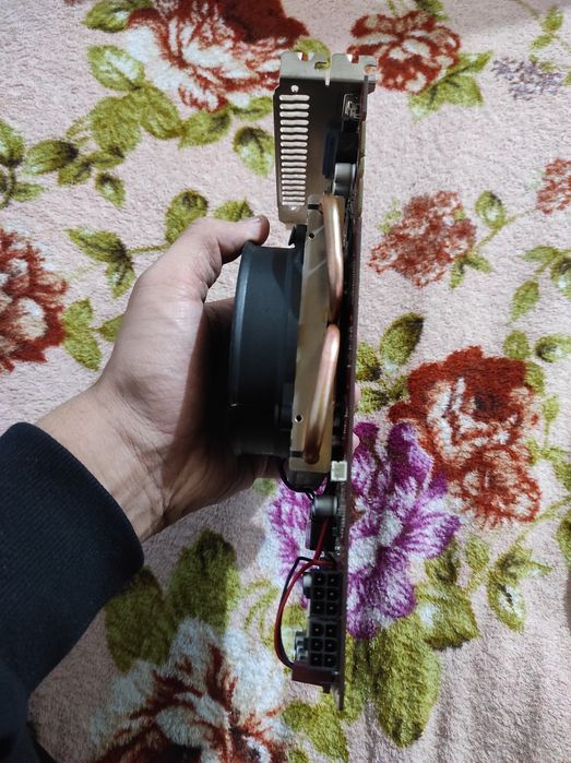 GeForce GTS 250 1GB GDDR3 Videokarta srochna sotiladi