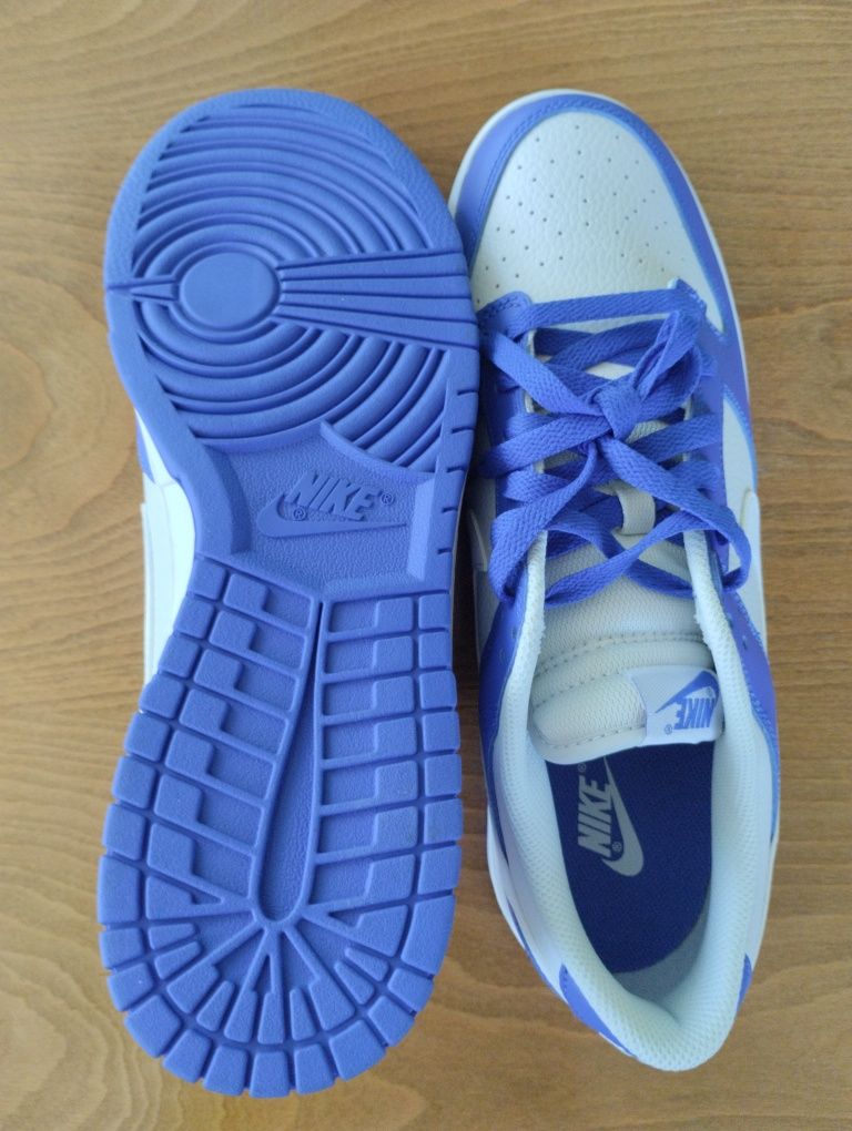 Nike dunk low сникърси