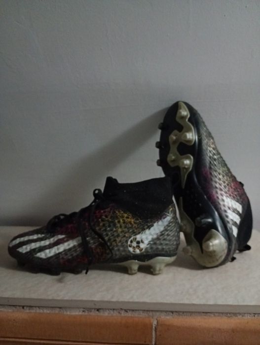 Vând ghete de fotbal preț 50 lei negociabil
