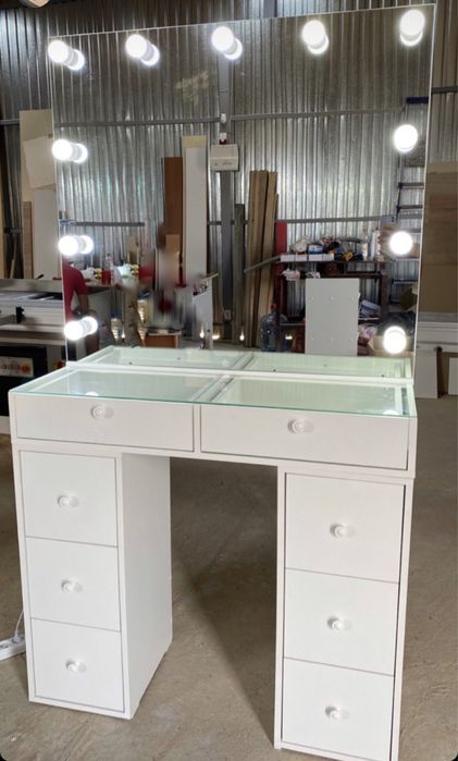 визажный стол