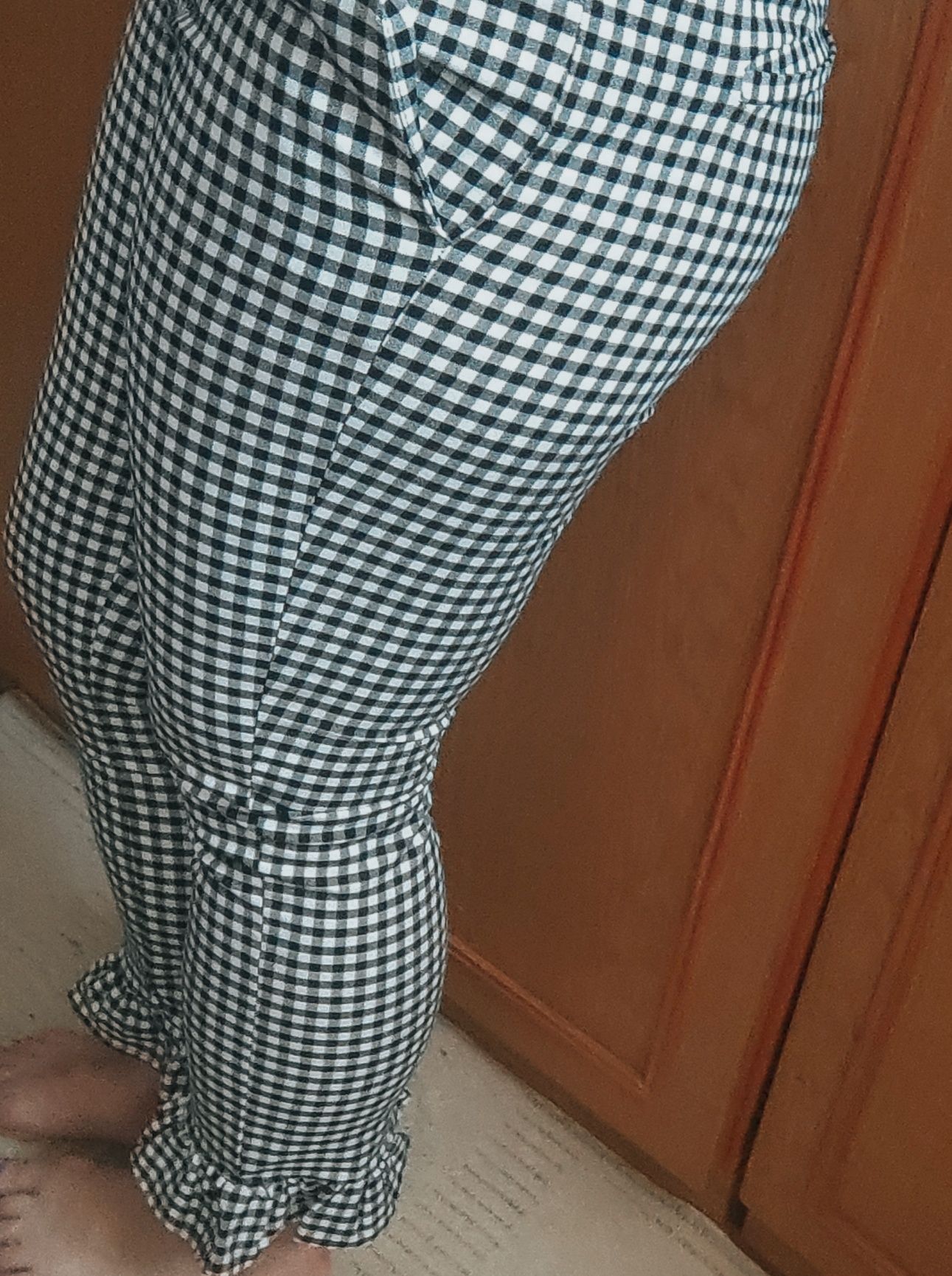 Pantaloni casual cu volănașe Koton S vând/schimb