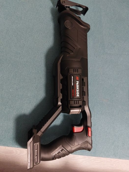 Fierastrau sabie parkside performance 20v acumulator 4 ah smart