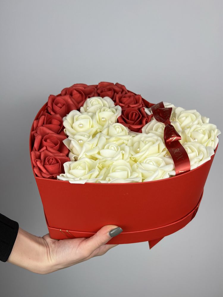 Кутия с вечни рози/ подарък за жена/ св валентин/ 8 март/ рожден ден