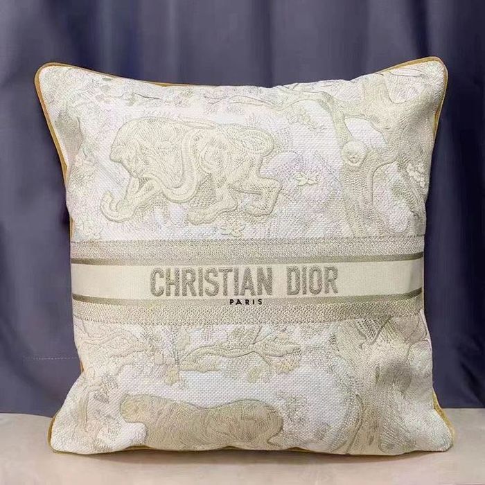 Dior възглавници за декорация