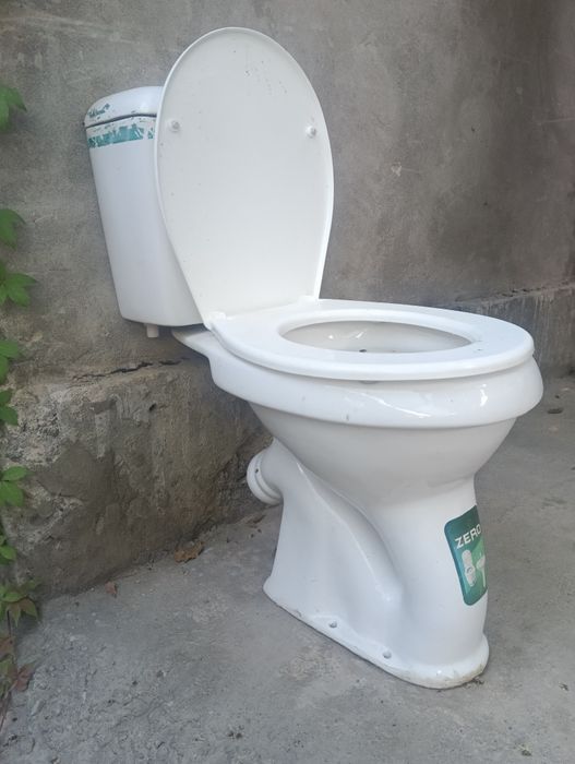 Унитаз Уй учун яхши холатда