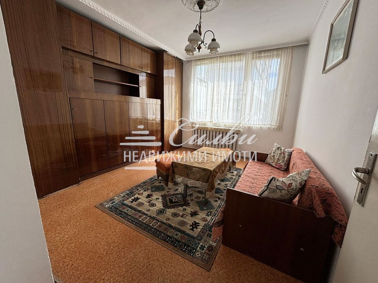 Дава се под наем Двустаен апартамент в Шумен, Център - 75 кв.м за 244.8 € - Снимка #3
