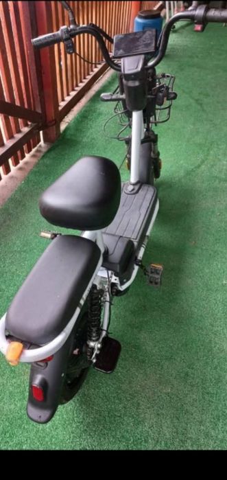 Scuter electric ca nou
