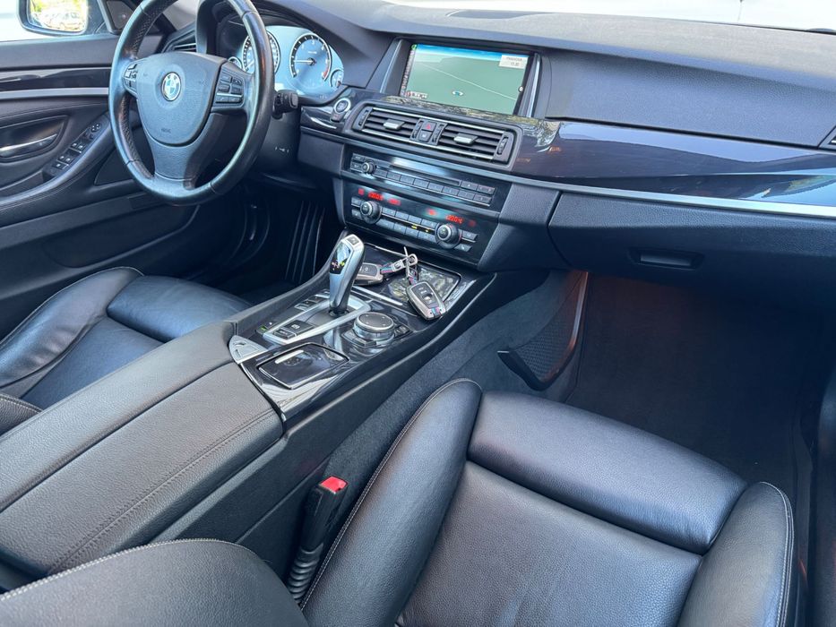 BMW 520d M Paket 2015 190 cp de vanzare in RATE FIXE FARA AVANS