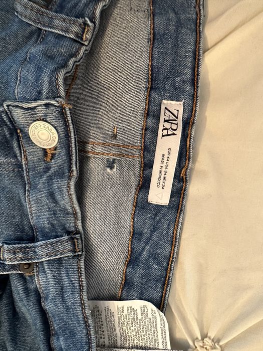 Мъжки дънки на Zara