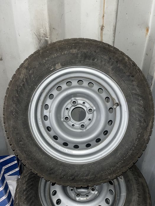 Резина зимняя  с дисками