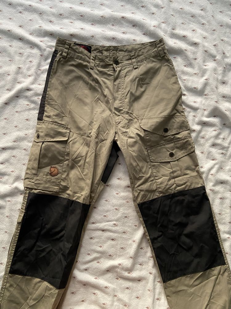 Панталони и дънки Dickies, Levi’s, Jordan, Obey