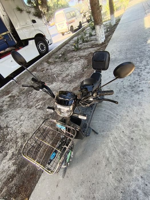 Elektro Skuter ideal yangi 2025