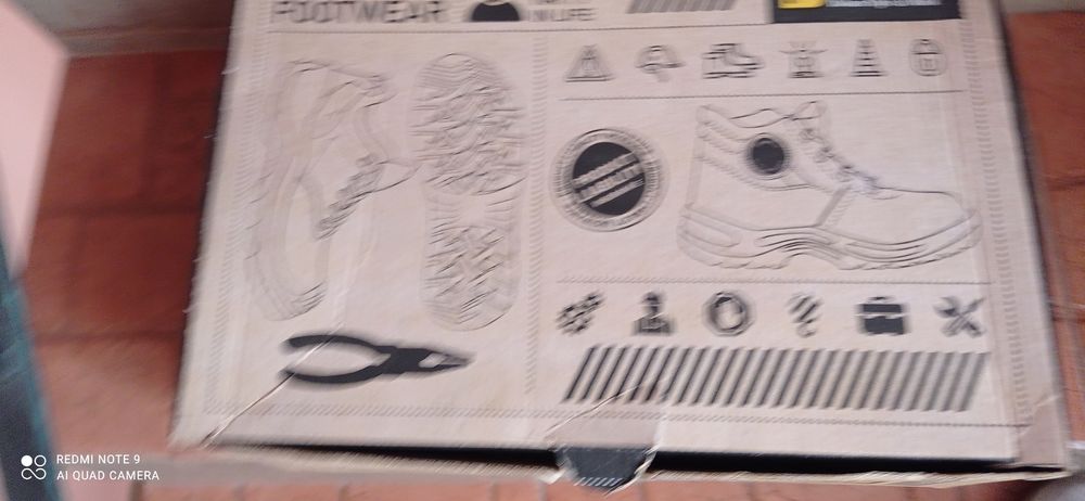 Продавам нови зумни работни обувки