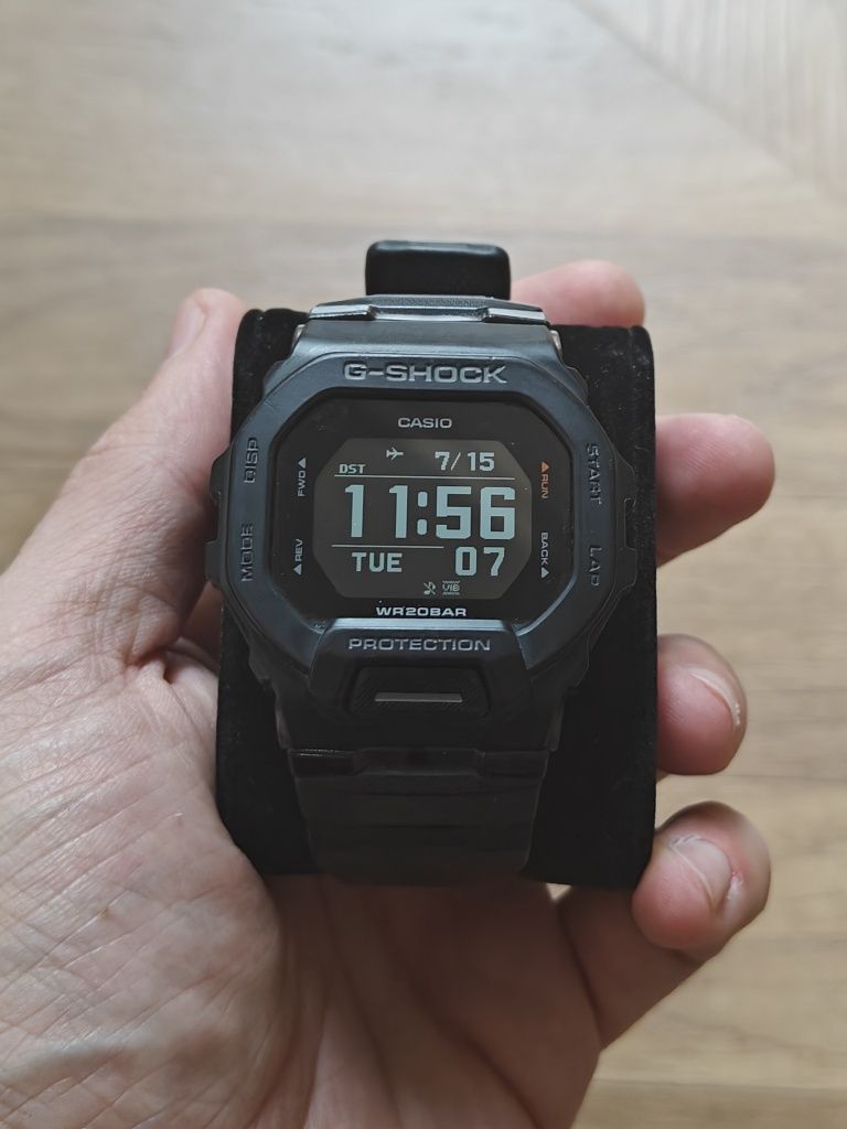 Различни часовници Casio