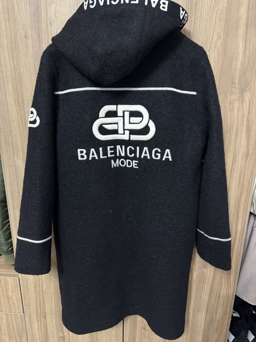 Balenciaga палто