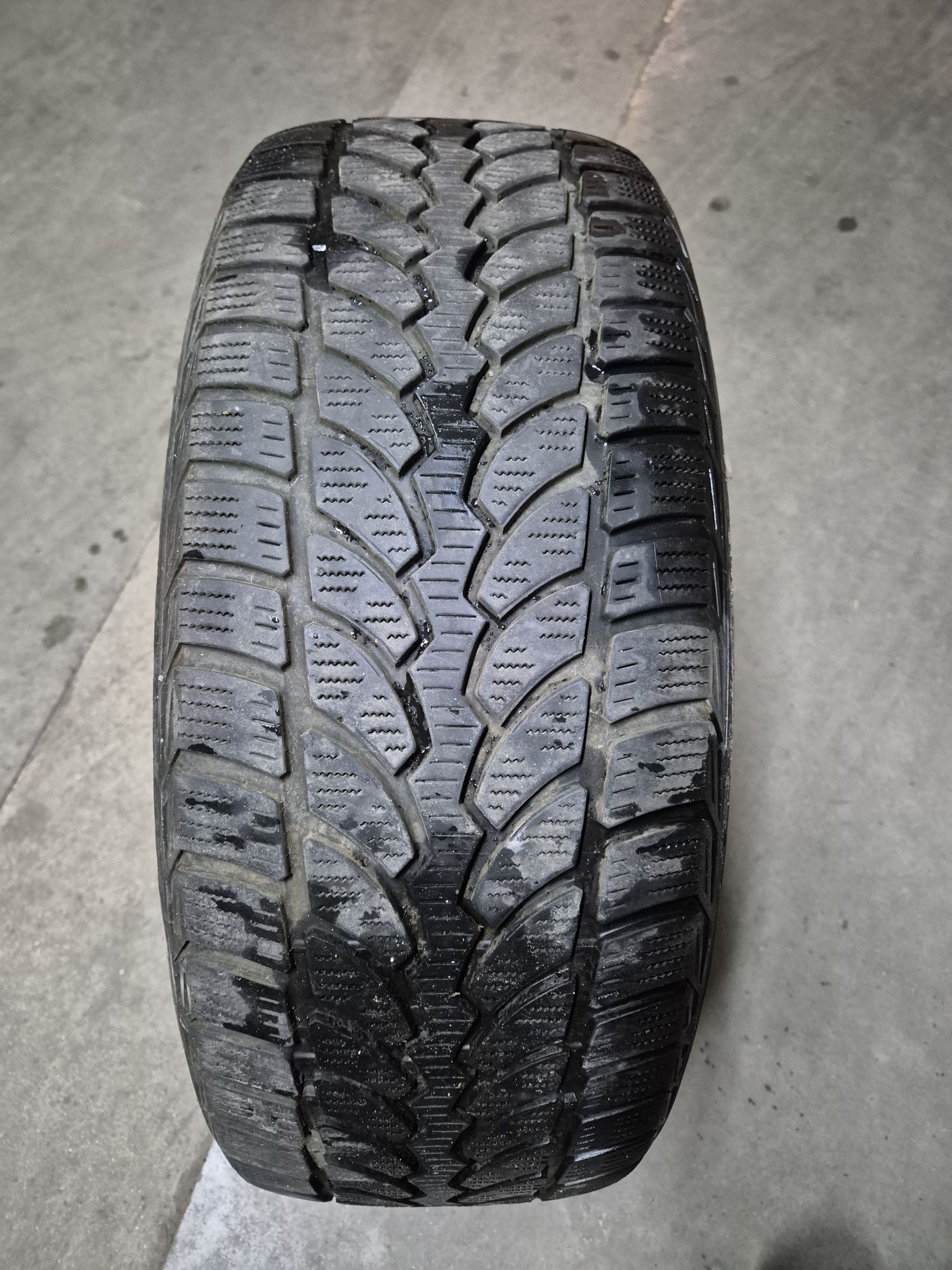 Зимна гума BRIDGESTONE 225/45 R19
