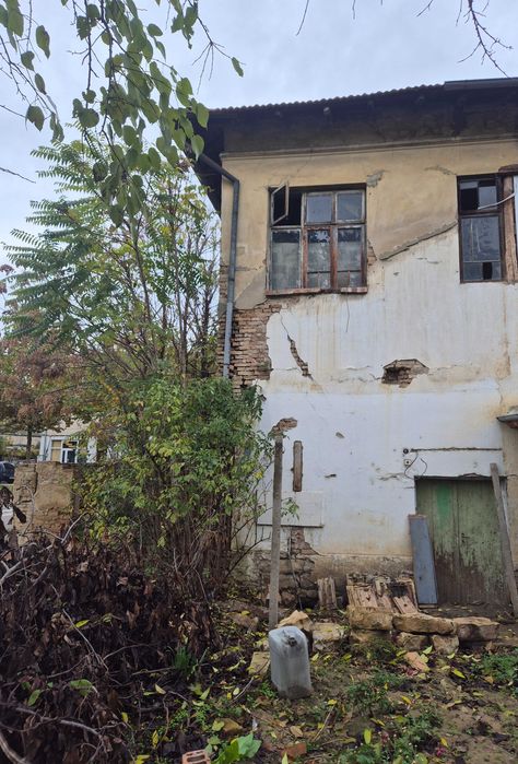 Имот в центъра на Полски Тръмбеш