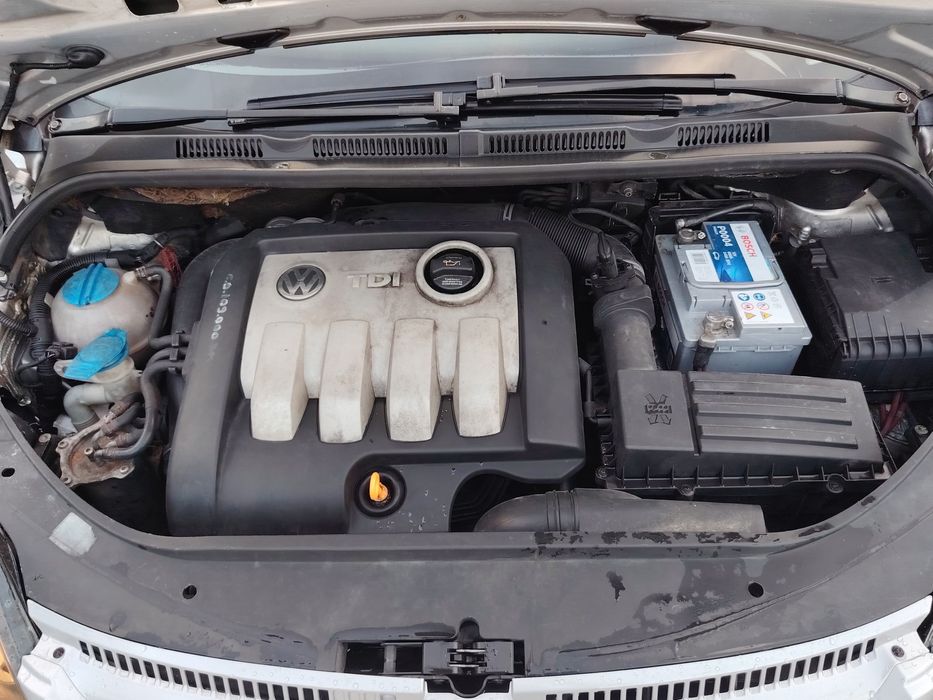 Vînd golf5plus 1.9 tdi