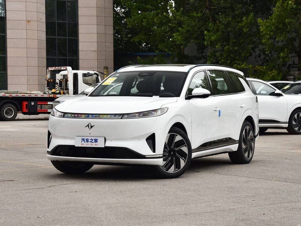 Dongfeng 008 nalichi2025 yili