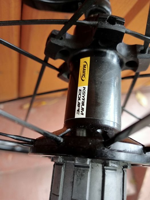 Roată spate cursieră Mavic Ksyrium Sram 9 v. R față motor dinam electr