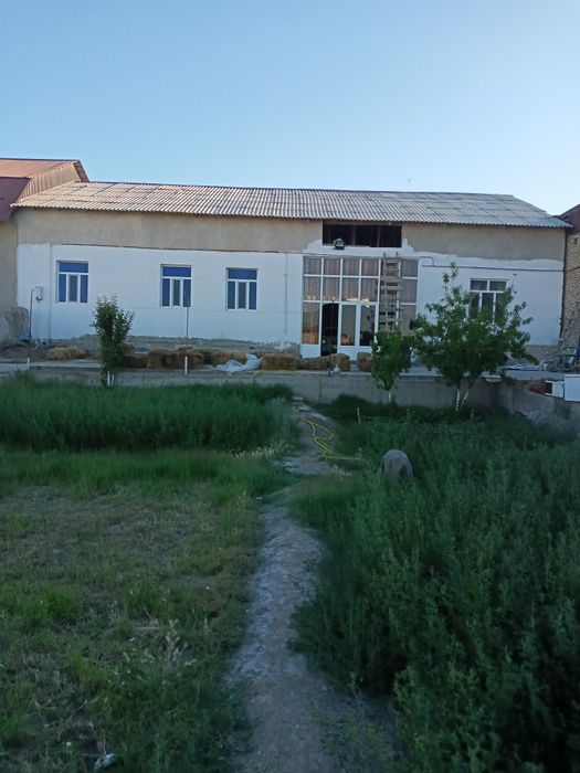 Hashash sharoyitiga ega uchastka sotiladi