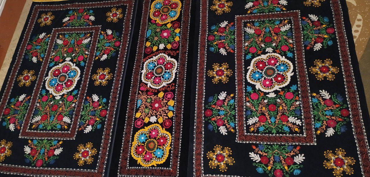 Ташкентский паляк (вышивка сюзане).