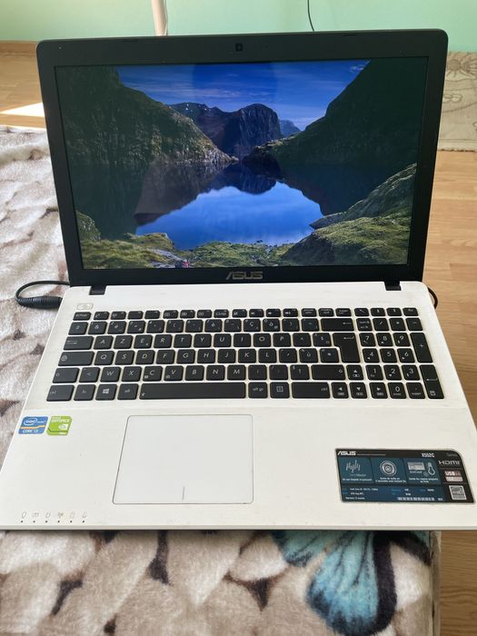 Van laptop Asus  i3 si lenovo ideapad 110