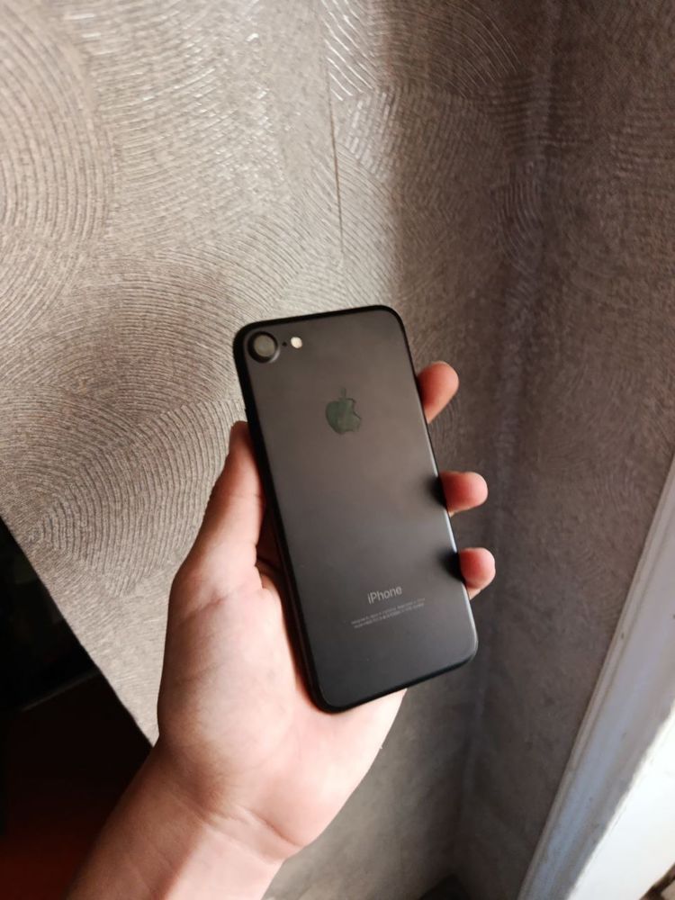 Продается iphone 7 32 gb
