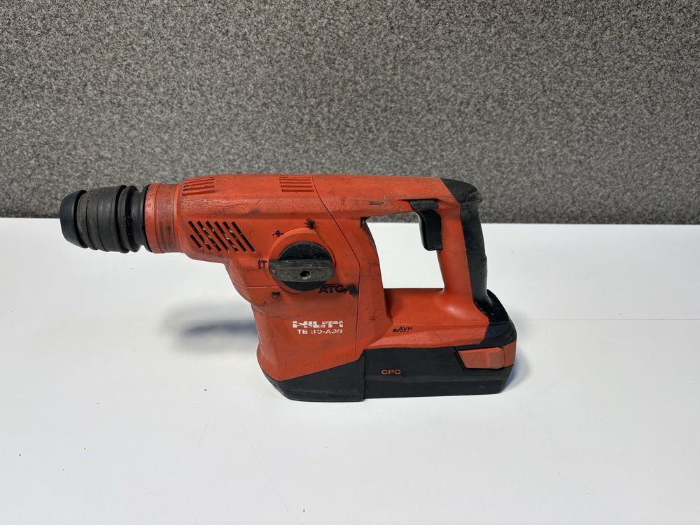 Rotopercutor Hilti TE 30 cu acumulator