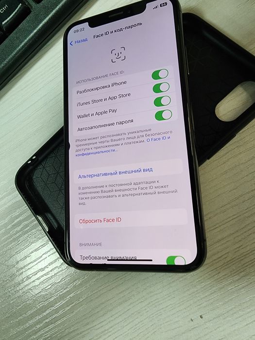 Iphone X LL/A 256Gb Продаю быстро, телефон ещё не открывался.
