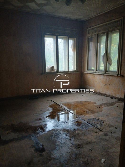 Продава се Тристаен апартамент в Пловдив, Съдийски - 98 кв.м за 1837 €/кв.м - Снимка #1