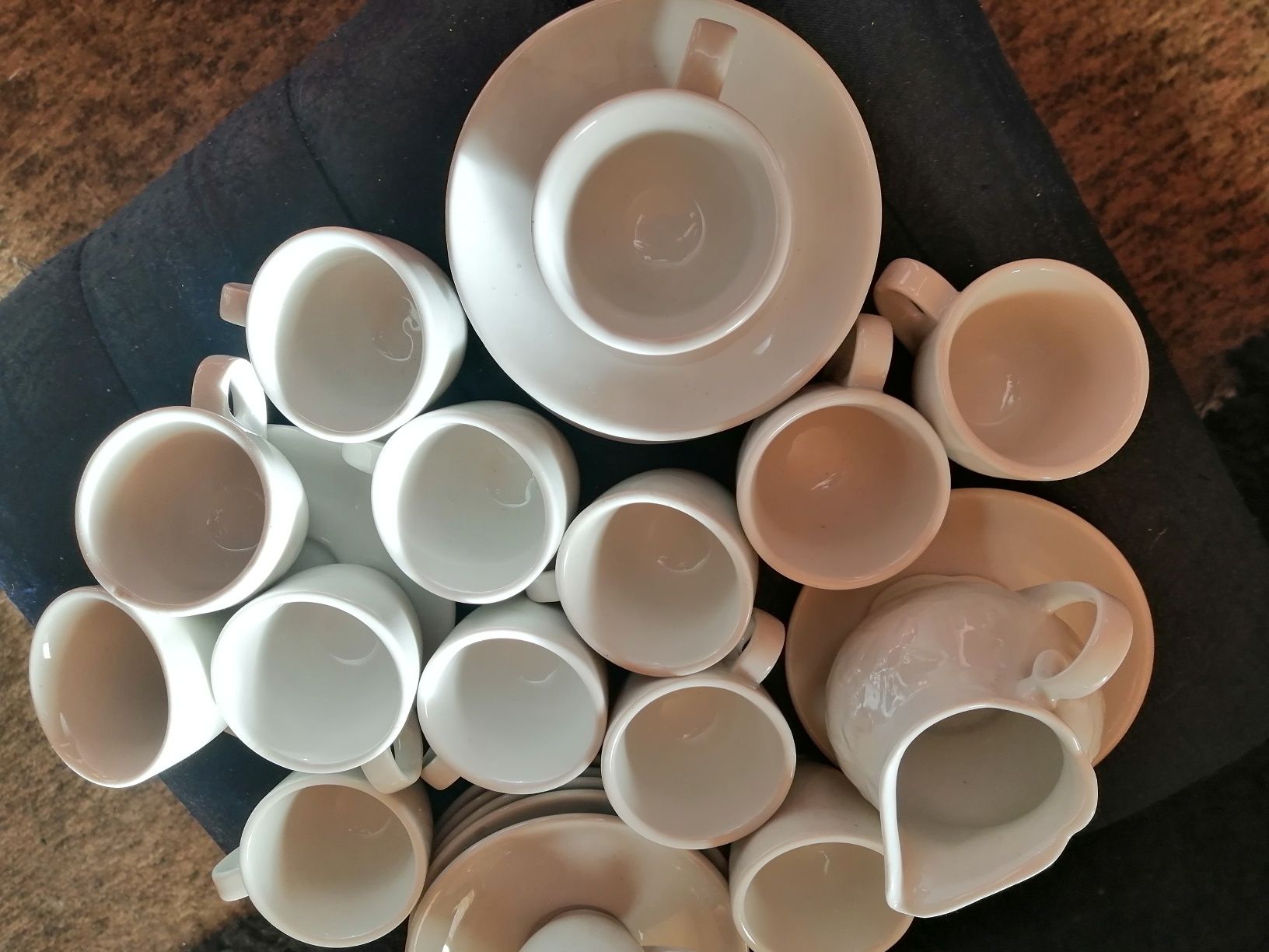 Чашки и чинйки за кафе от порцелан