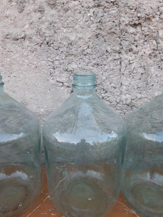 Бутыли 10 литров  продам