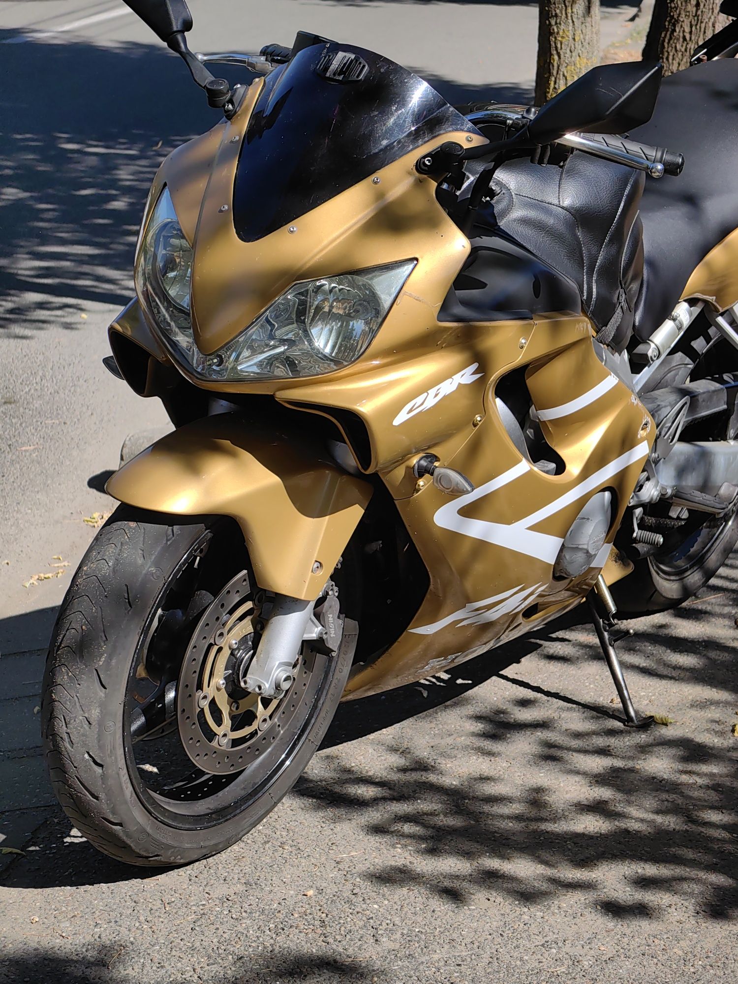 Honda CBR F4I sport touring