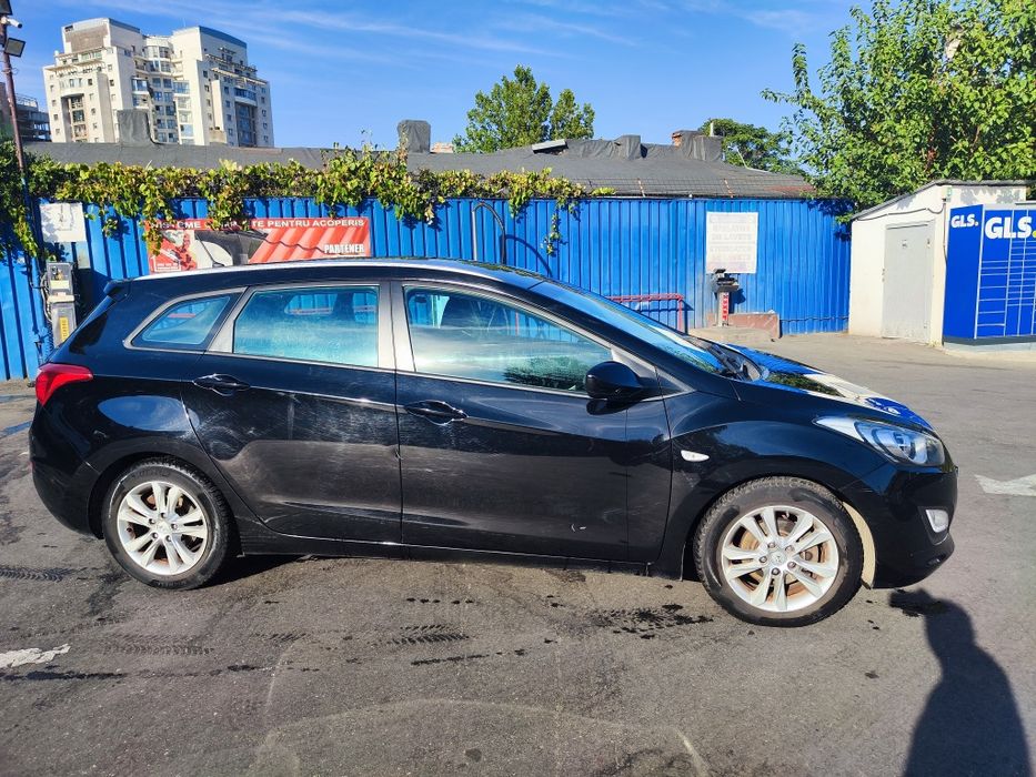 Vând Hyundai i30
