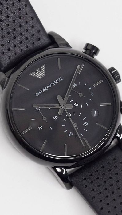 Мъжки часовник Emporio Armani.Каишка естествена кожа.Хронографен.Арман