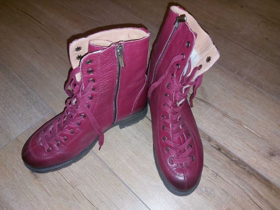 Vand ghete imblanite, din piele naturala pentru dama