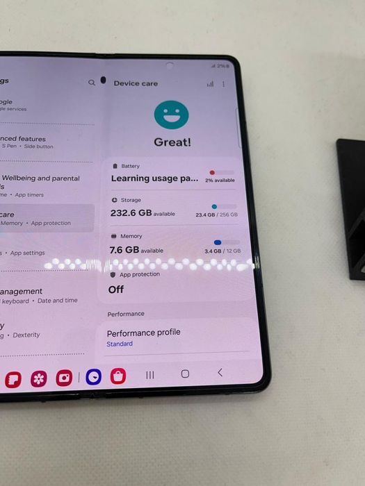 Telefon mobil Samsung Galaxy Z Fold4, 12GB RAM, pata pe ecran  -A-