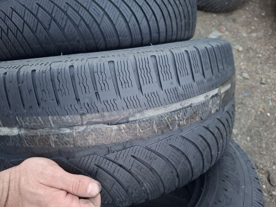 Vand 2 anvelope 265 40 20 michelin bune de iarna dot 2020