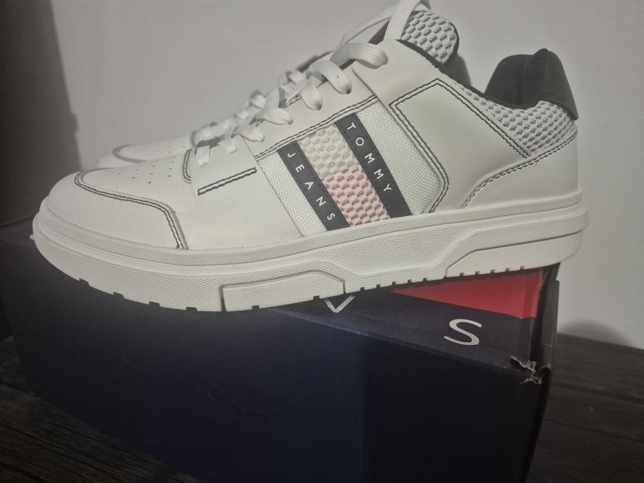 Adidasi Tommy Hilfiger  barbati marimea 44